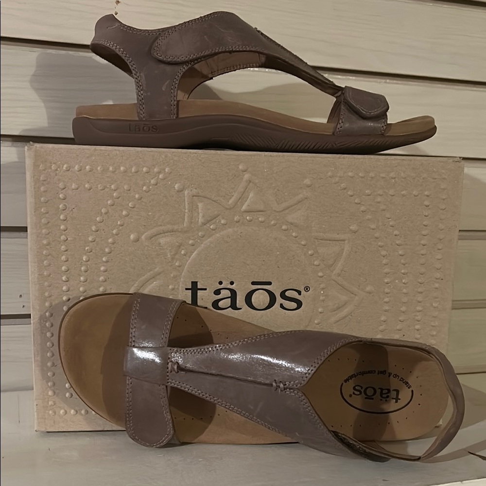 Taos Footwear Espresso Leather “TheShow” Sandals